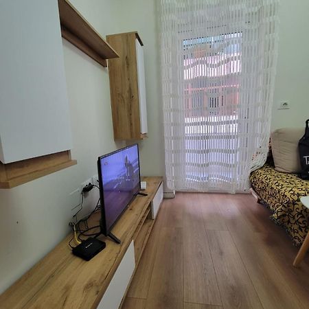 Appartement Ajla Komuna Apartament à Tirana Extérieur photo
