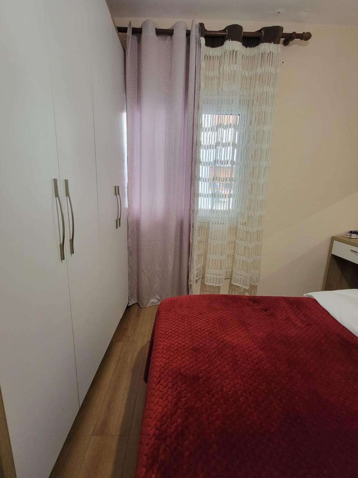 Appartement Ajla Komuna Apartament à Tirana Extérieur photo