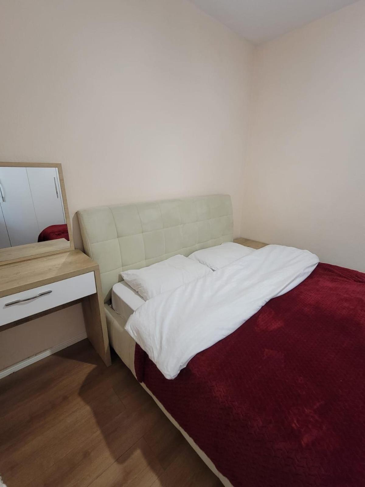 Appartement Ajla Komuna Apartament à Tirana Extérieur photo